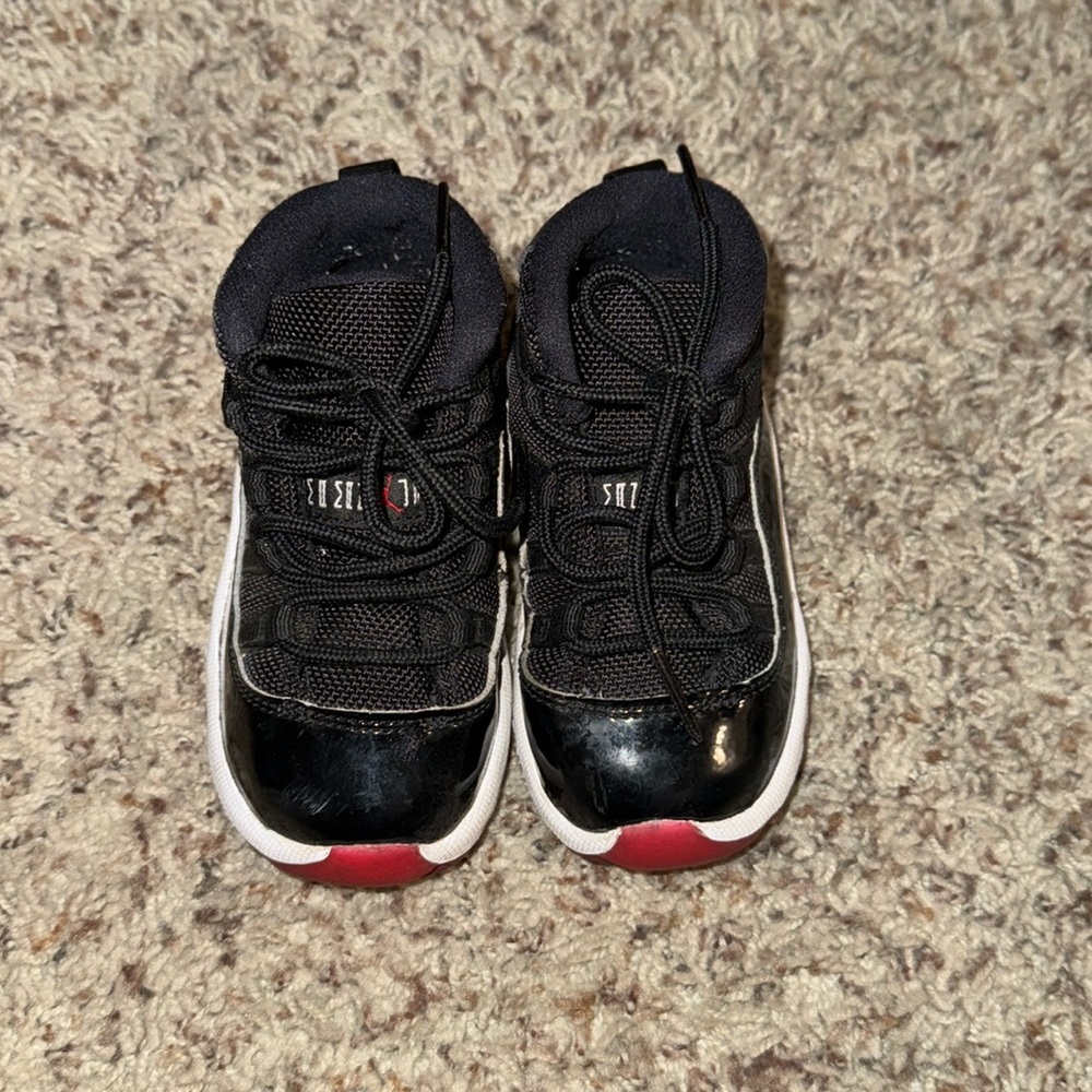 Jordan 11s Size 7c
